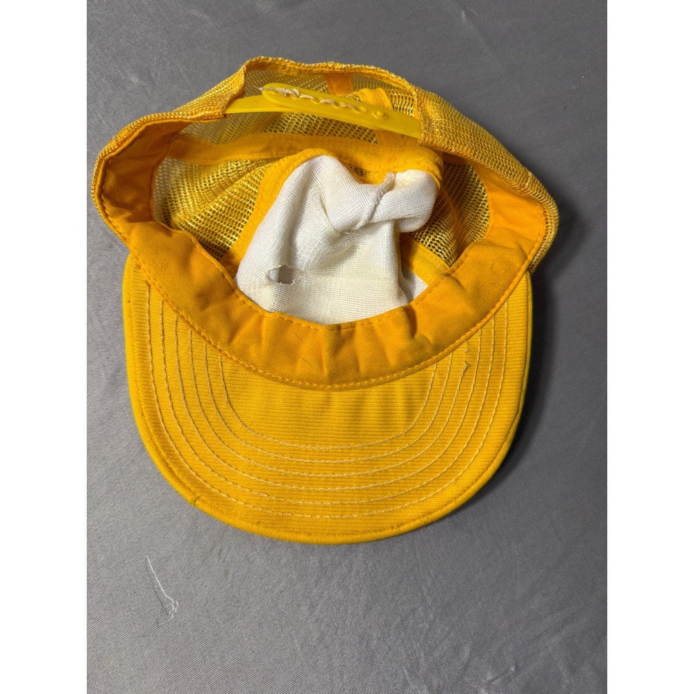Vintage Levis Strauss & Co Trucker Hat Yellow White Mesh Snapback Patch Cap - Picture 10 of 11